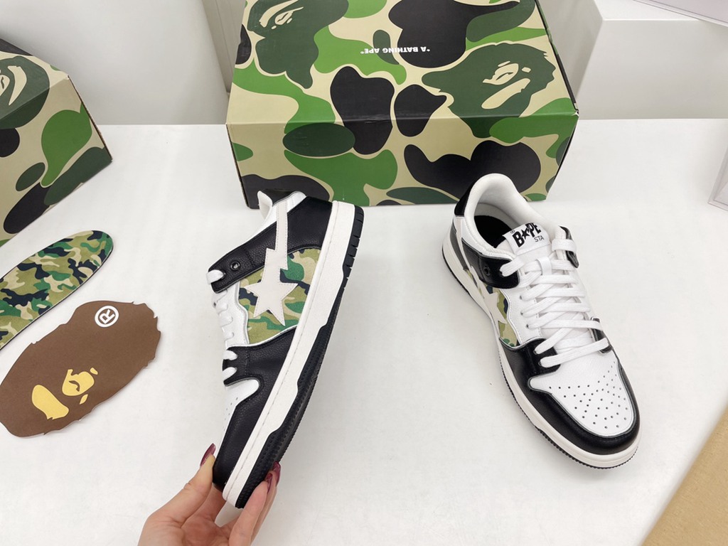 B*APE SNEAKERS